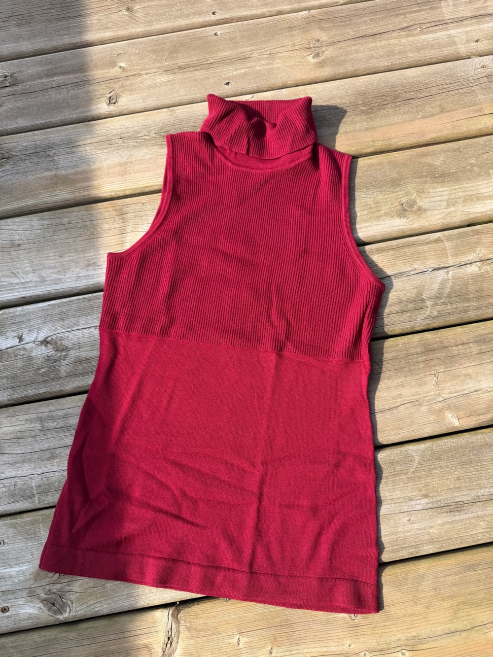 U-Knit 100% Merino Wool Sleeveless Turtleneck Vest Red Size M